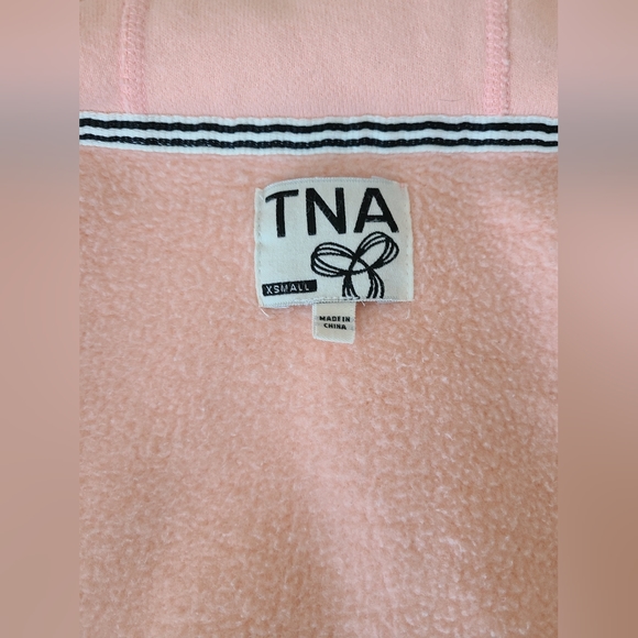 Aritzia TNA Hoodie - Picture 6 of 6